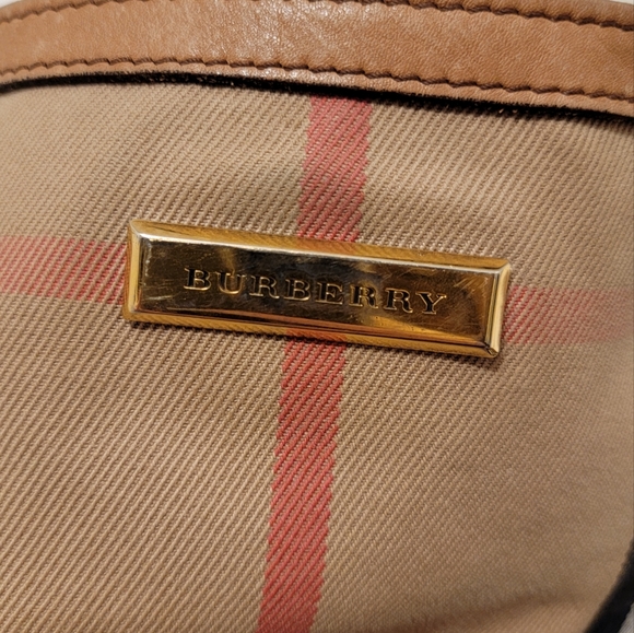 Burberry handbag - Picture 7 of 16